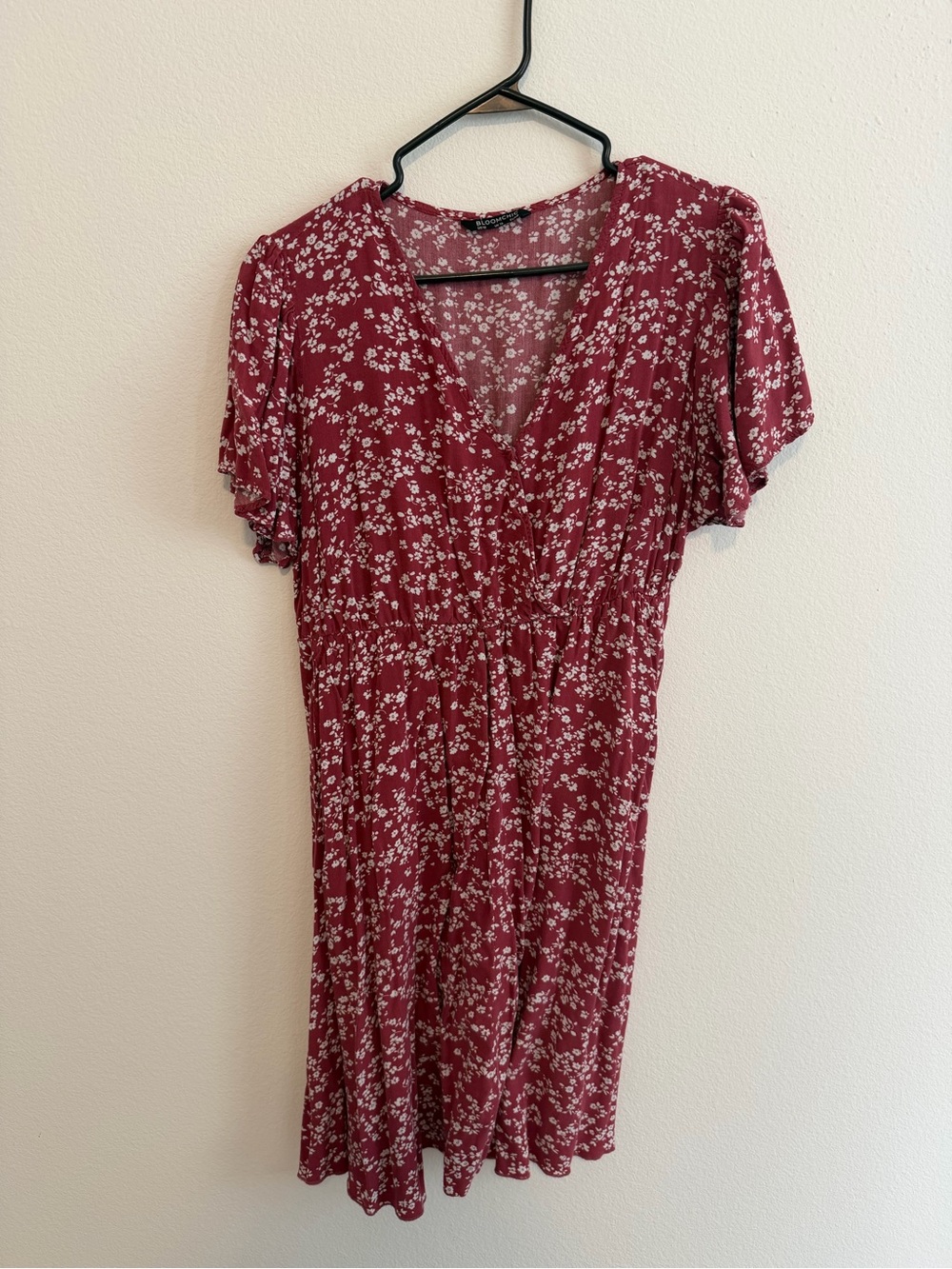 BloomChic Burgundy Floral V-Neck Short Sleeve Dress
